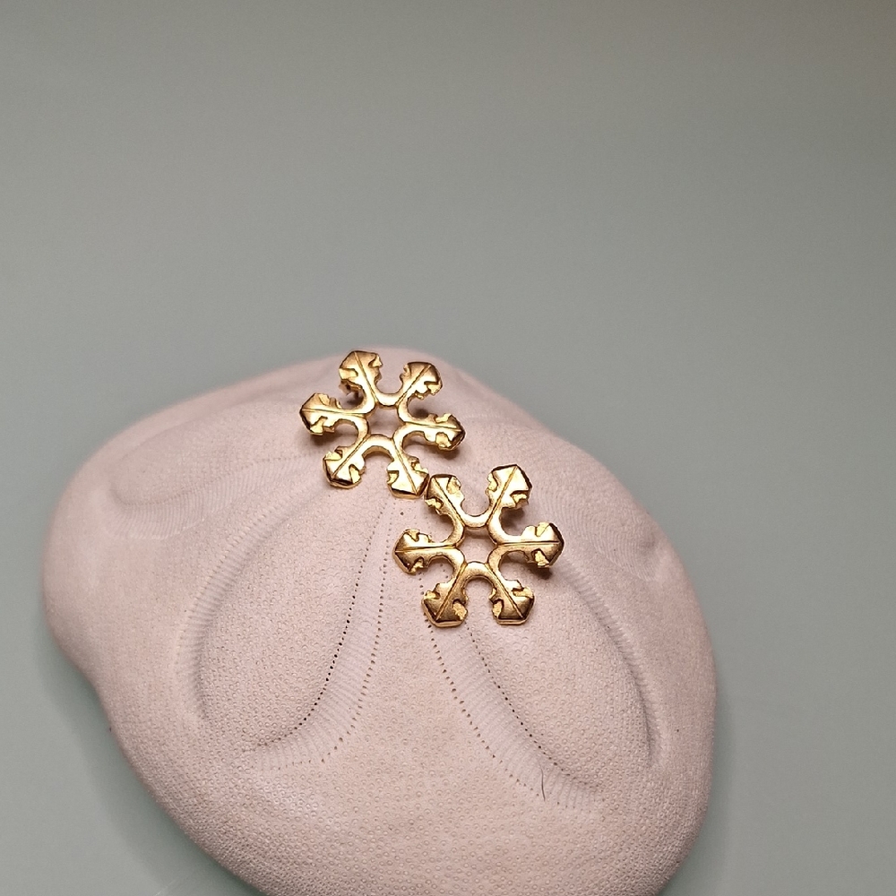 Gold Snowflake Earrings
